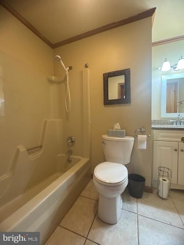 10280 LOG CABIN RD, Denton, MD 21629