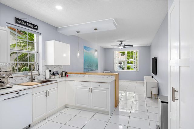 14972 SW 50th Ct, Davie, FL 33331