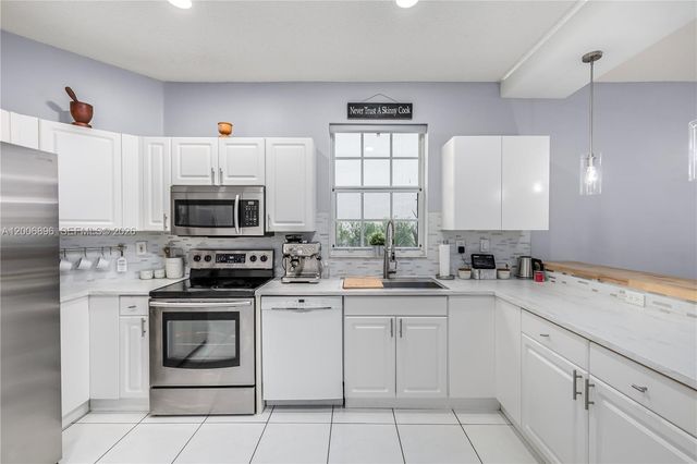 14972 SW 50th Ct, Davie, FL 33331