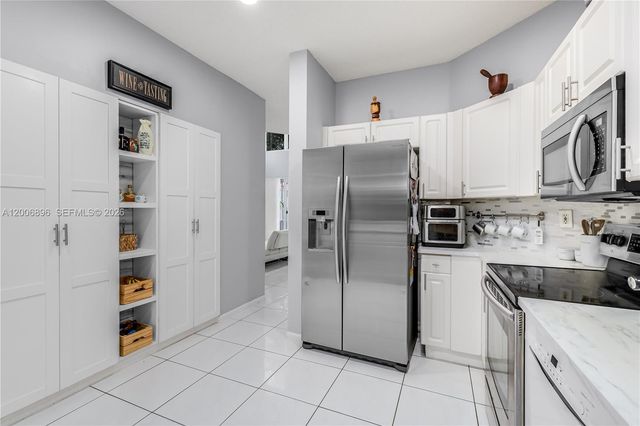 14972 SW 50th Ct, Davie, FL 33331