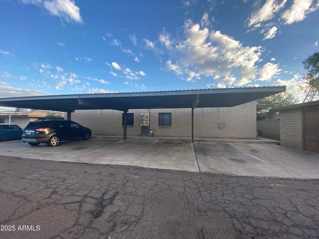 422 W PEBBLE BEACH Drive 418, Tempe, AZ 85282