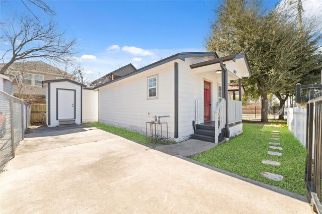 802 E 33rd Street, Houston, TX 77022
