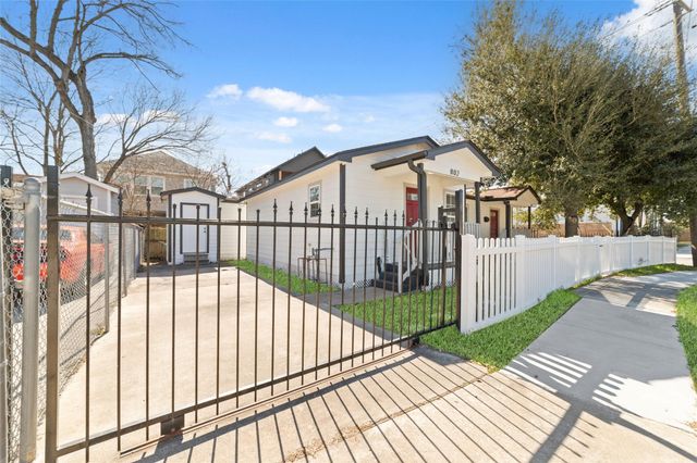 802 E 33rd Street, Houston, TX 77022