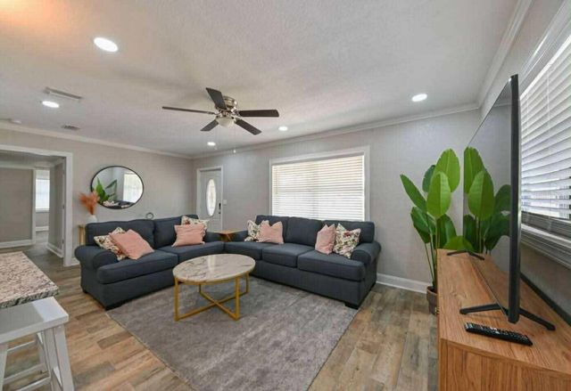 4803 WISHART BOULEVARD, Tampa, FL 33603