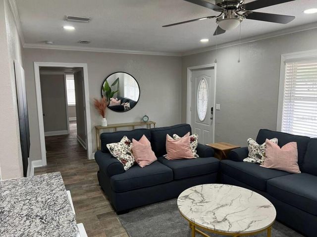 4803 WISHART BOULEVARD, Tampa, FL 33603