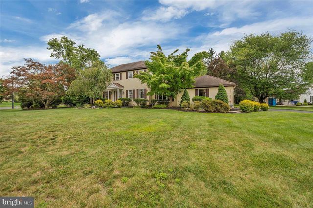 905 KNOLL CT, Moorestown, NJ 08057