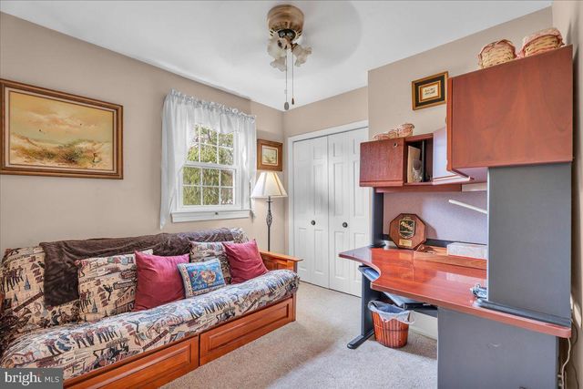 905 KNOLL CT, Moorestown, NJ 08057