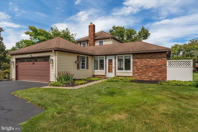 905 KNOLL CT, Moorestown, NJ 08057