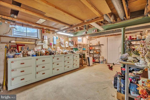 905 KNOLL CT, Moorestown, NJ 08057