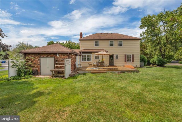 905 KNOLL CT, Moorestown, NJ 08057