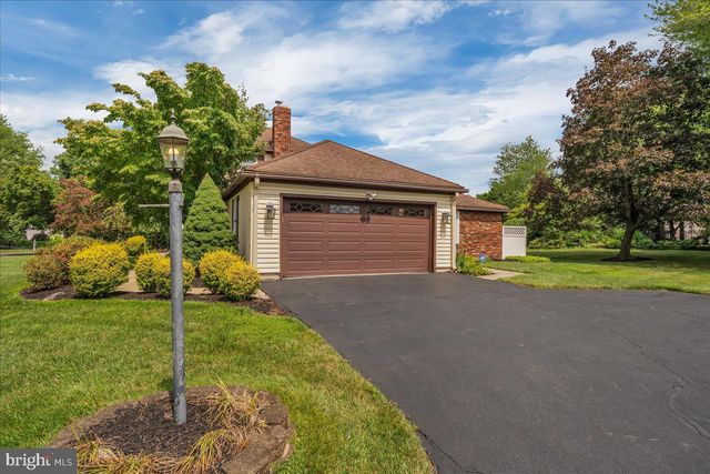 905 KNOLL CT, Moorestown, NJ 08057