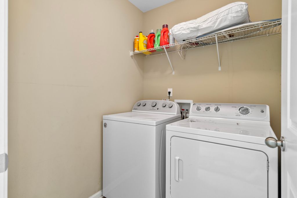 Image 23 of property listing at 107 Rawlins Drive, Summerville, SC 29485