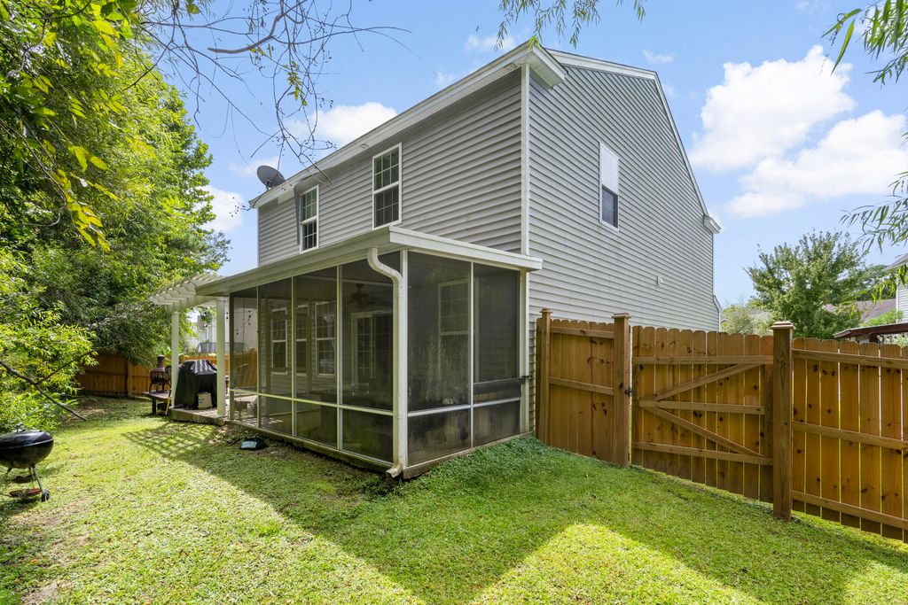 Image 27 of property listing at 107 Rawlins Drive, Summerville, SC 29485