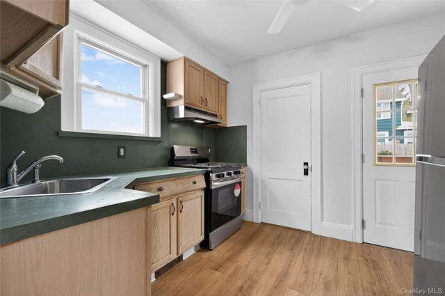 26 W 5th Street, Locust Valley, NY 11560