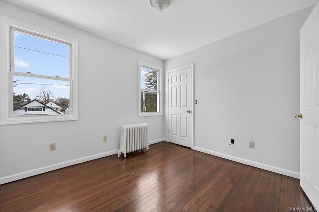 26 W 5th Street, Locust Valley, NY 11560