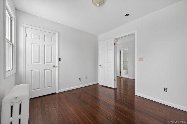 26 W 5th Street, Locust Valley, NY 11560