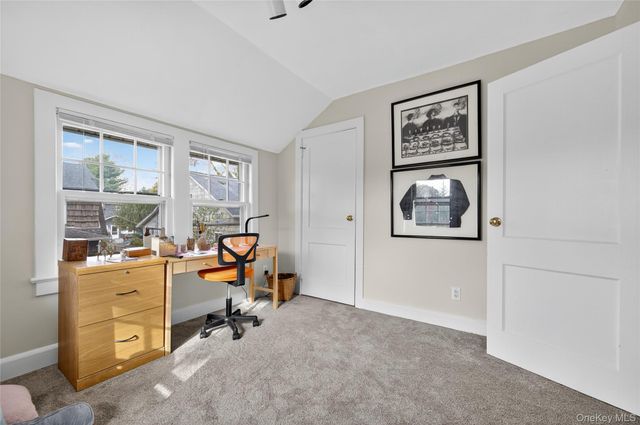 26 W 5th Street, Locust Valley, NY 11560