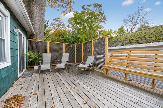 26 W 5th Street, Locust Valley, NY 11560