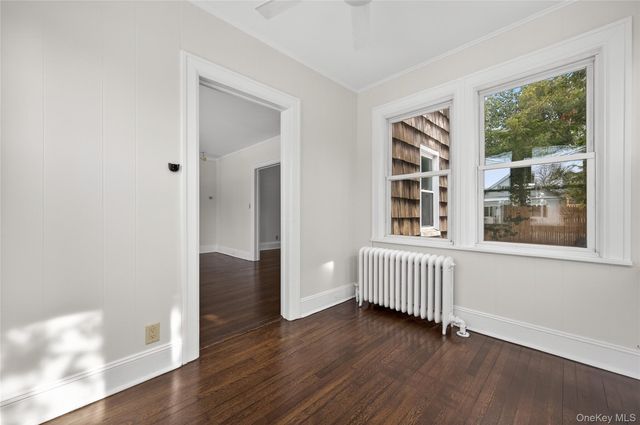 26 W 5th Street, Locust Valley, NY 11560