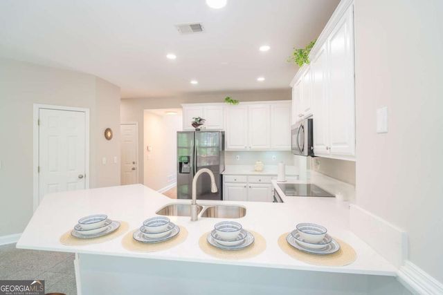 3819 Meandering Way SW, Lilburn, GA 30047