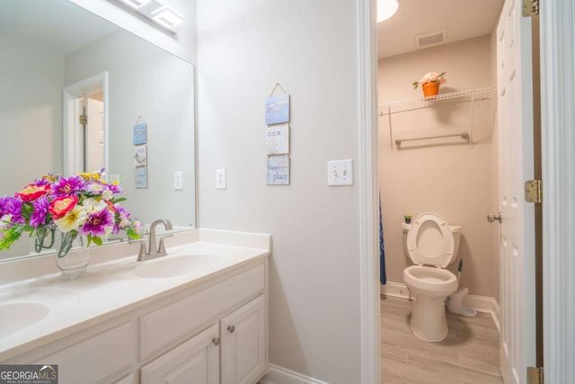 3819 Meandering Way SW, Lilburn, GA 30047