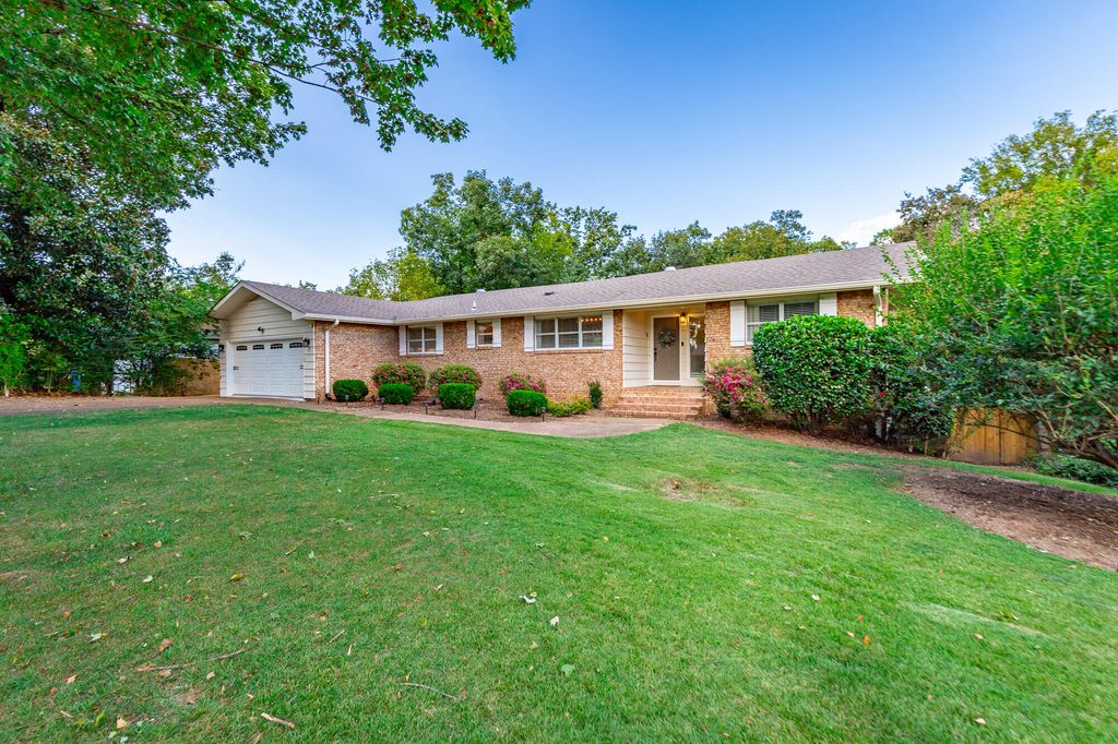 1325 Highland Road, Chattanooga, TN 37415