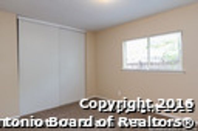 8251 SUNSHINE TRAIL DR, San Antonio, TX 78244