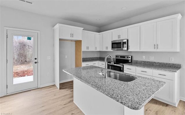 295 Lindbergh Street, Winston-salem, NC 27104