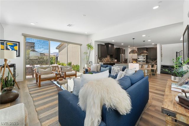 12122 Pink Sunrise Street, Las Vegas, NV 89138