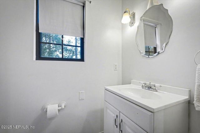 180 PIONEER Trail, Green Cove Springs, FL 32043