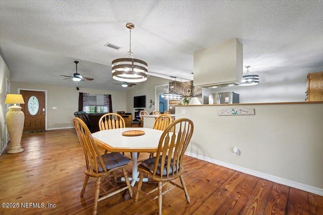 180 PIONEER Trail, Green Cove Springs, FL 32043