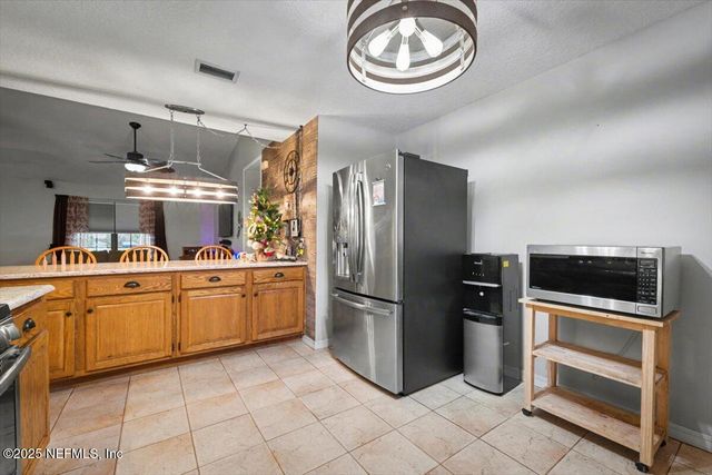 180 PIONEER Trail, Green Cove Springs, FL 32043