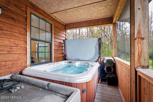 180 PIONEER Trail, Green Cove Springs, FL 32043