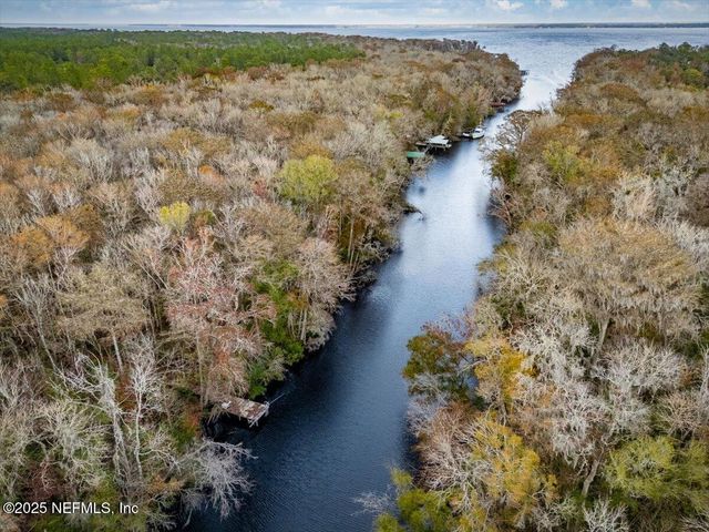 180 PIONEER Trail, Green Cove Springs, FL 32043