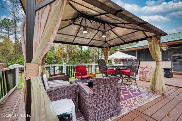 180 PIONEER Trail, Green Cove Springs, FL 32043