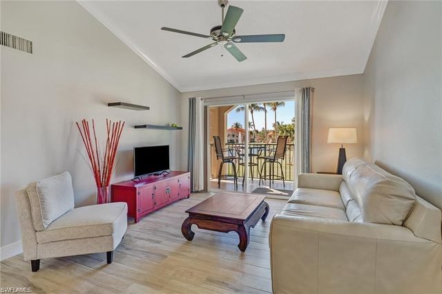 1265 Wildwood Lakes BLVD # 208, Naples, FL 34104