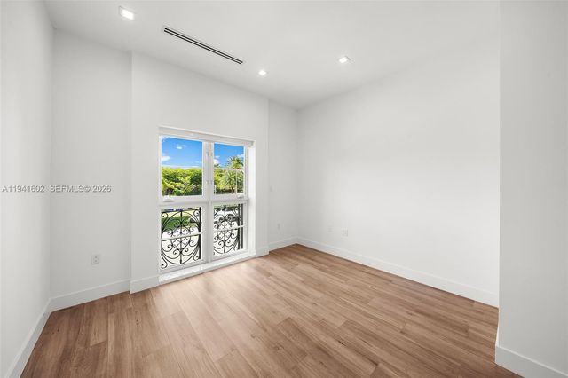 315 Santander Ave 311, Coral Gables, FL 33134