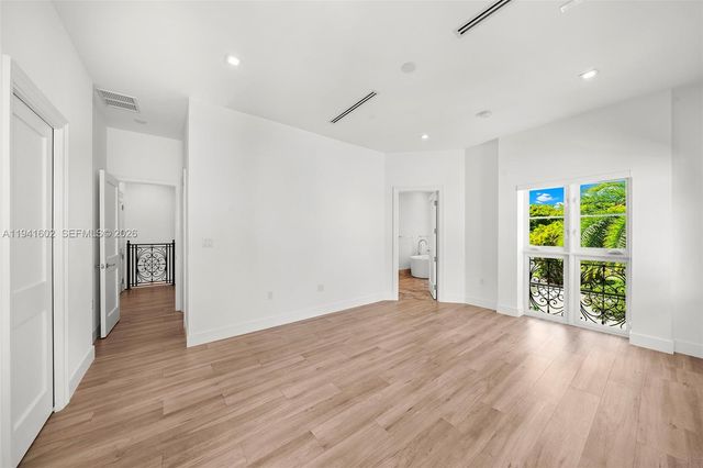 315 Santander Ave 311, Coral Gables, FL 33134