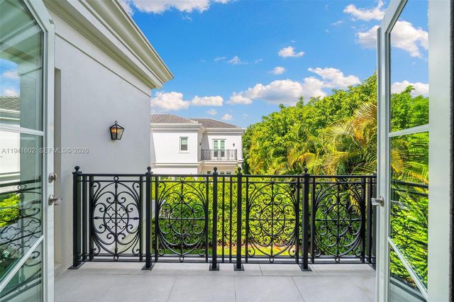 315 Santander Ave 311, Coral Gables, FL 33134