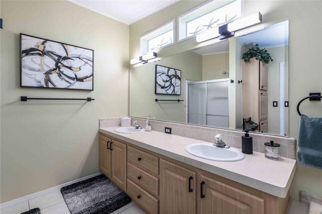 8521 COUNTESS AVENUE CIRCLE, Palmetto, FL 34221