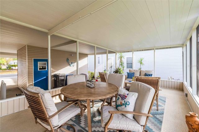 8521 COUNTESS AVENUE CIRCLE, Palmetto, FL 34221