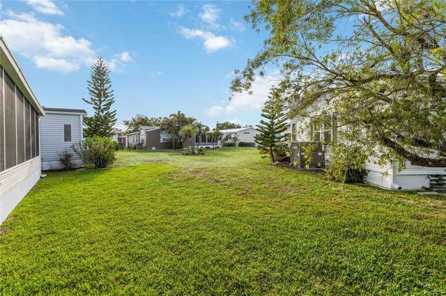 8521 COUNTESS AVENUE CIRCLE, Palmetto, FL 34221