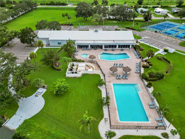 8521 COUNTESS AVENUE CIRCLE, Palmetto, FL 34221