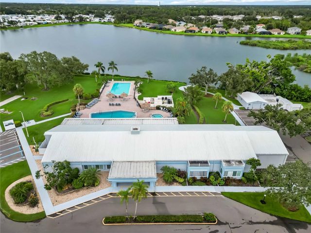 8521 COUNTESS AVENUE CIRCLE, Palmetto, FL 34221