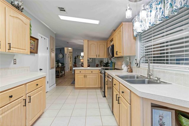 8521 COUNTESS AVENUE CIRCLE, Palmetto, FL 34221