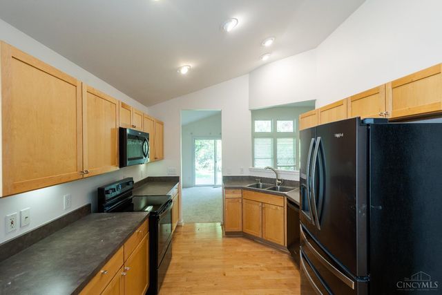 98 Bedles Court, South Lebanon, OH 45065