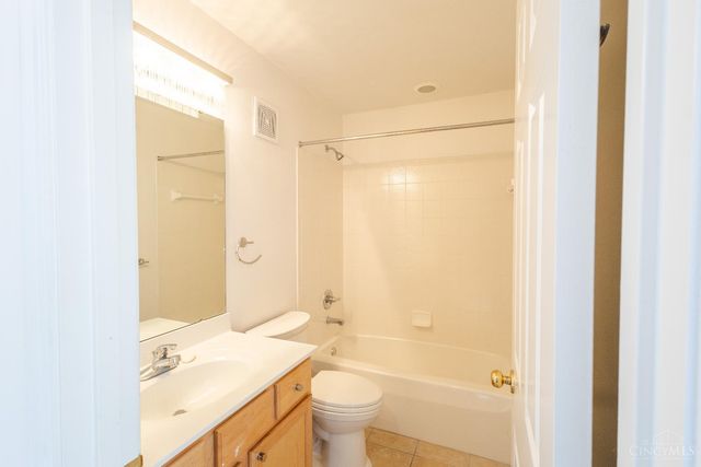 98 Bedles Court, South Lebanon, OH 45065