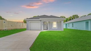 3216 Jeffcott ST, Fort Myers, FL 33916