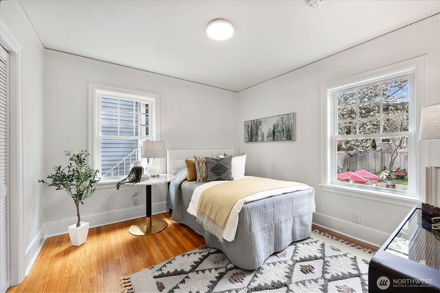 8401 Linden Avenue N, Seattle, WA 98103