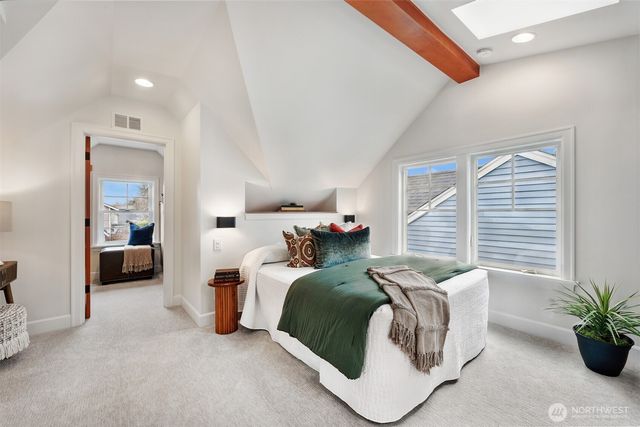 8401 Linden Avenue N, Seattle, WA 98103